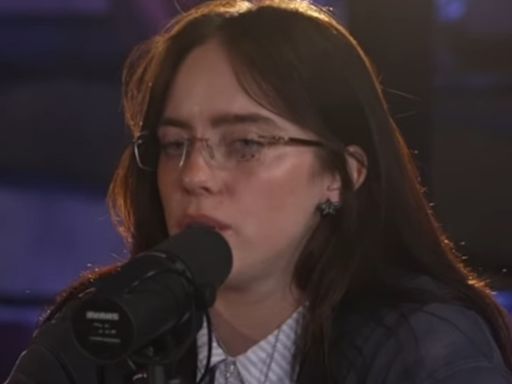 Billie Eilish revela que tiene parálisis del sueño en entrevista con Roberto Martínez