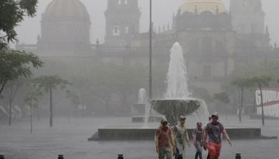 Clima hoy Guadalajara: Qué es la lluvia ácida y qué pasa en realidad cuando cae