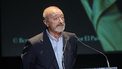 A Pérez-Reverte le llueven los 'me gusta' por su tuit justo antes de las elecciones catalanas: "Lo confirmo"