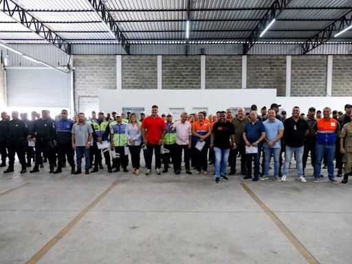 Agentes que atuaram durante as fortes chuvas recebem homenagem em Meriti | São João de Meriti | O Dia