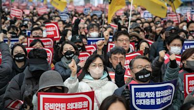 South Korean PM Meets Nation’s Top Hospital Heads Over Doctors’ Walkout