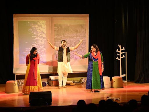 How the play Madhurav - Boru te Blog shines the spotlight on the Marathi language