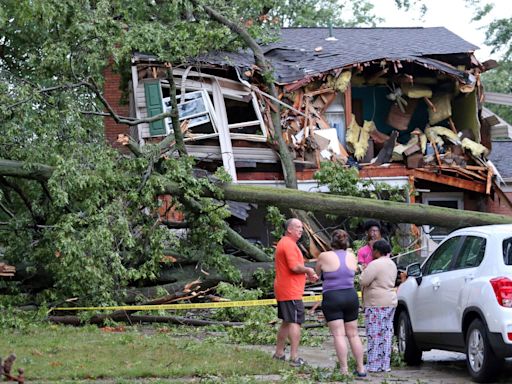 Tropical Storm Debby makes 2nd landfall in South Carolina, heavy rain expected up the East Coast