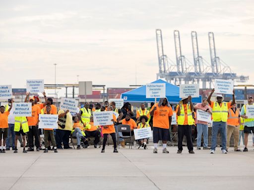 U.S. port workers and operators say they have reached a deal to end East Coast strike immediately