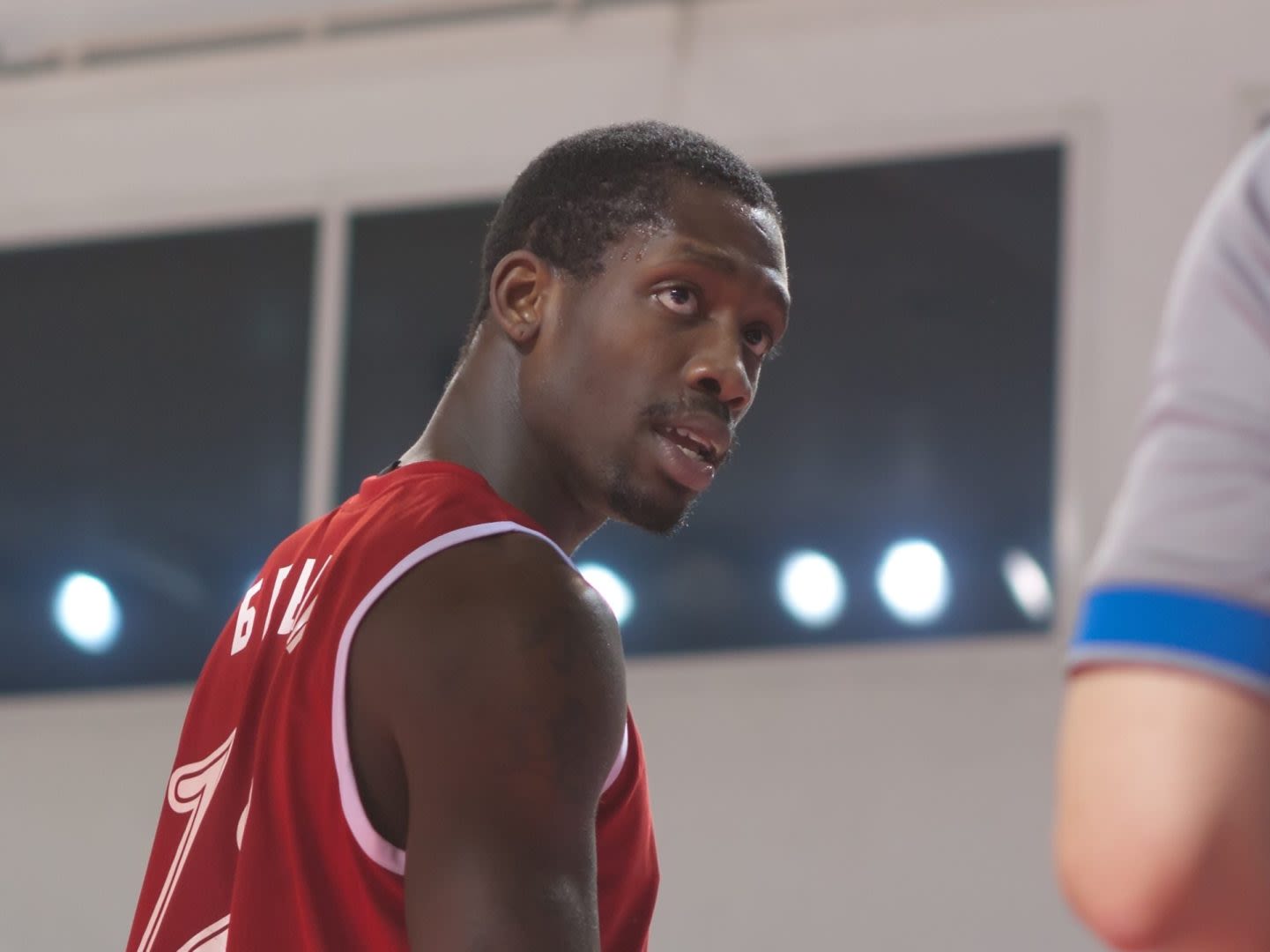 Patrick Beverley pushes female reporter's microphone away from him after loss