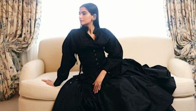 Sonam Kapoor dazzles in Black ensemble at Dior Show During Paris Fashion Week, See pics