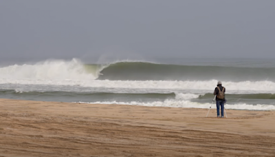 Watch: A Mesmerizing Reel of Cartoonish Tubes From the Best Sand Point in the World