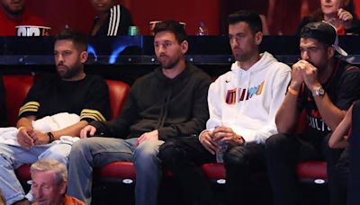 Messi, Suarez, Alba and Busquets arrive for Celtics-Heat