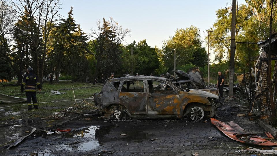 Zelensky issues fresh weapons plea after 7 killed in Russian attack on Zaporizhzhia region