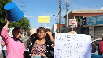 Tras más de dos semanas sin agua, vecinos de la colonia Adolfo Mateos cerraron la Diagonal Defensores de la República