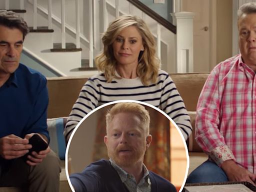 Modern Family Cast Reunites In Character -- Which Family Member Is Left Out of Group Chat?