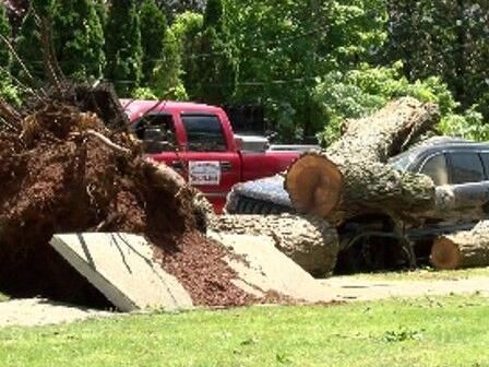 Huntsville residents assess storm damage following Wednesday night tornado