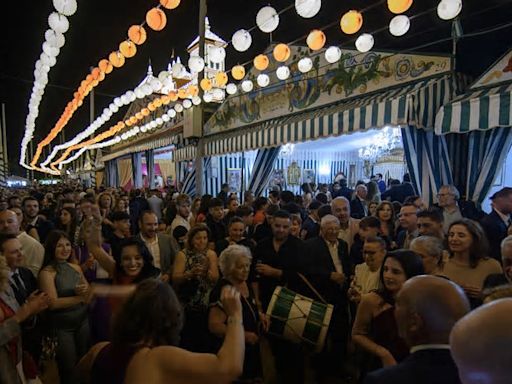 El día que Grace Kelly y Jackie Kennedy vivieron un tenso encuentro en la Feria de Abril de Sevilla que la duquesa de Alba intentó mitigar