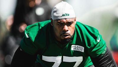 Tyron Smith Leaving Lasting Impression for Jets Off The Field