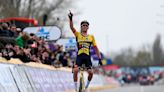 Dwars door Vlaanderen: Christophe Laporte grabs solo glory on cobbles with late attack