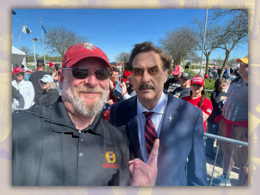 Fact Check: Viral Pic Allegedly Shows MyPillow CEO Mike Lindell at Trump Rally. Here's the Truth