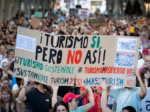 Majorca protest: Thousands join march against mass tourism through streets of Palma