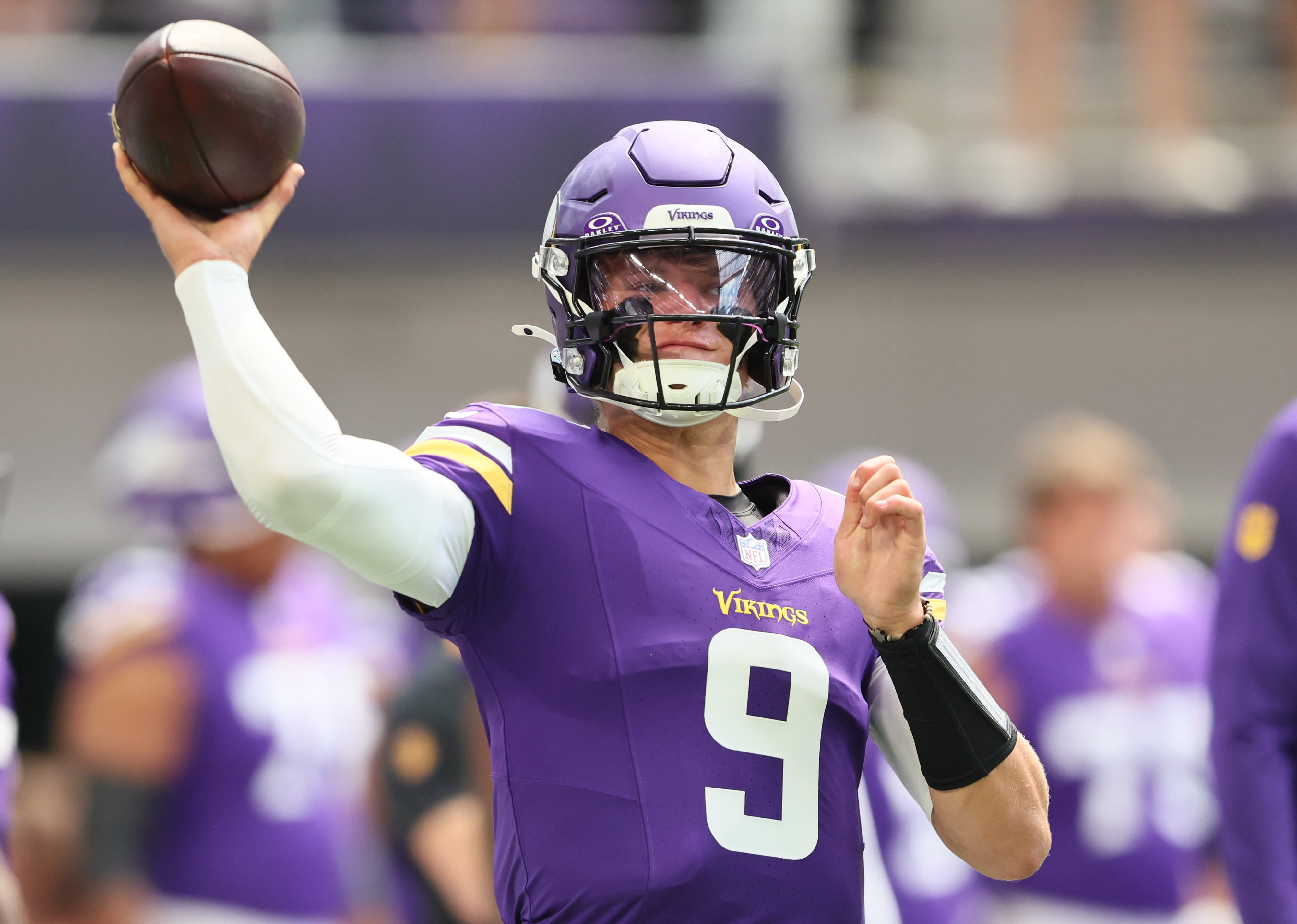 Vikings rookie QB J.J. McCarthy to undergo surgery for torn meniscus in right knee