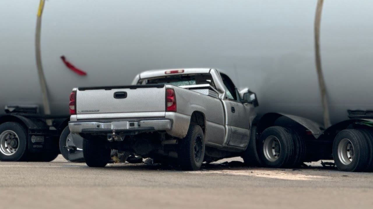 Traffic impacted at Amarillo Boulevard and Folsom due to Wednesday morning crash