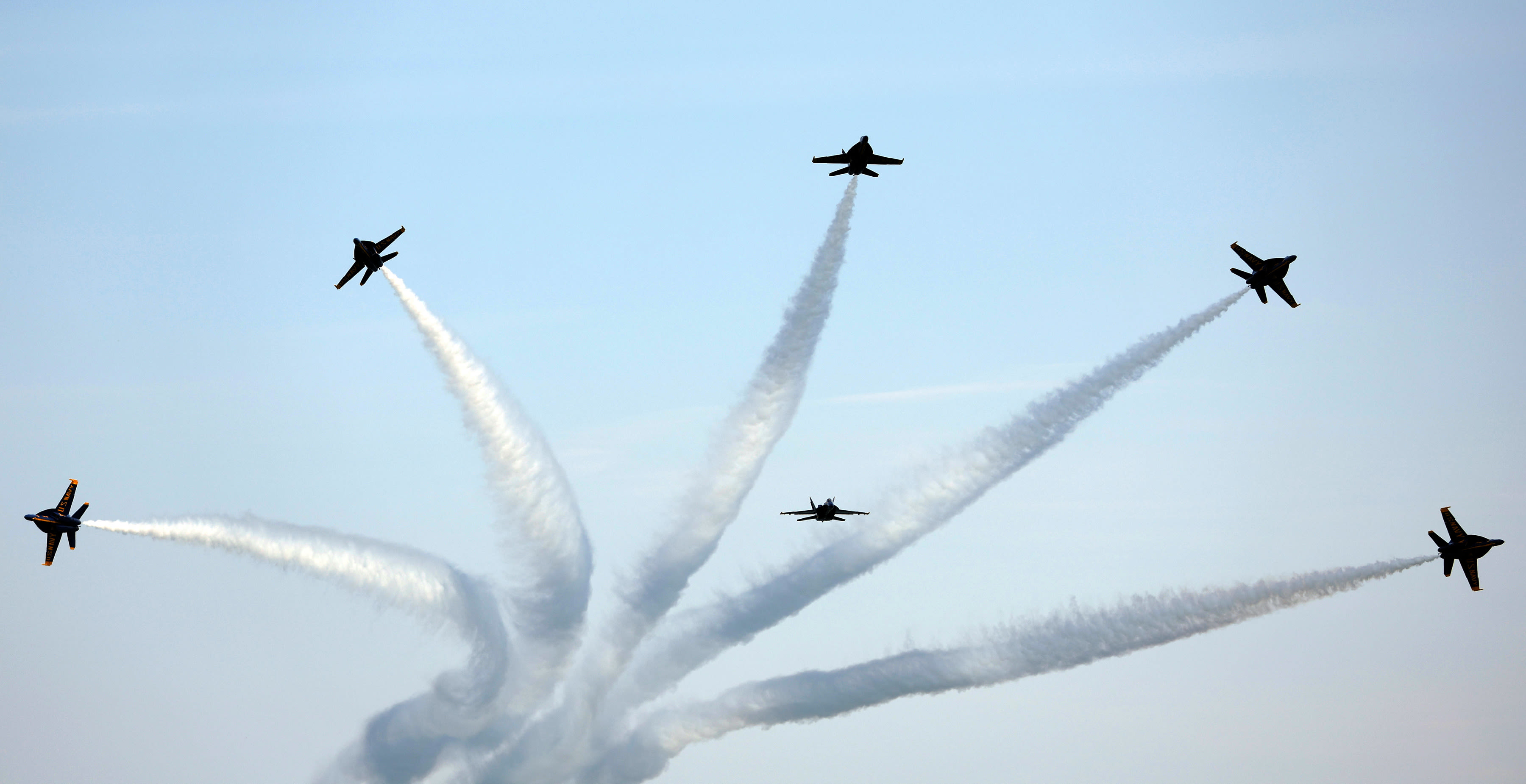 Chicago Air and Water Show 2024: Blue Angels and Golden Knights return — a week earlier than usual