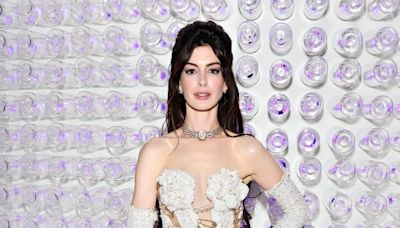 Anne Hathaway Sees Herself as a ‘Guest’ in the Fashion World