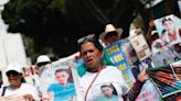 Mexicanas marchan el Día de las Madres por sus hijos desaparecidos sin "nada que celebrar"