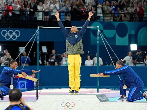 Why Simone Biles, Jordan Chiles bowed down to Rebeca Andrade after Olympic floor final