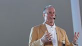 Football icon Jim Kelly shares stories of faith with 2,000 at Vero Beach Prayer Breakfast