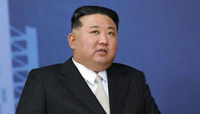 Kim Jong-un visita fábricas de armas y destaca capacidades de producción "de nivel global"