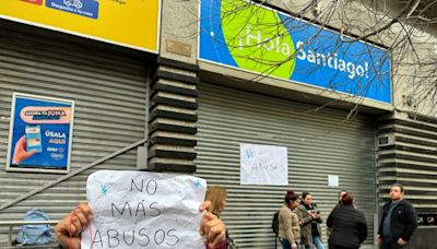 Walmart Chile workers end strike, extend contract 18 months