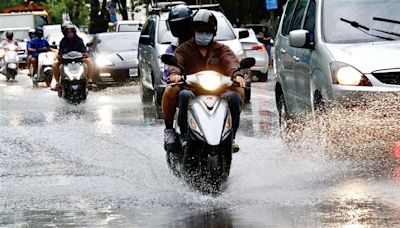 快訊／雨勢更猛了！17縣市豪、大雨特報 大雷雨狂炸7縣市