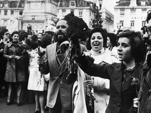 Historia - 50 años de la Revolución de los Claveles: "El legado democrático en Portugal"