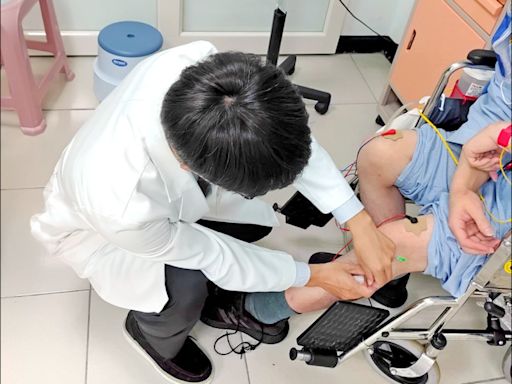 中風手腳痙攣緊繃 針灸治療改善 - 自由健康網