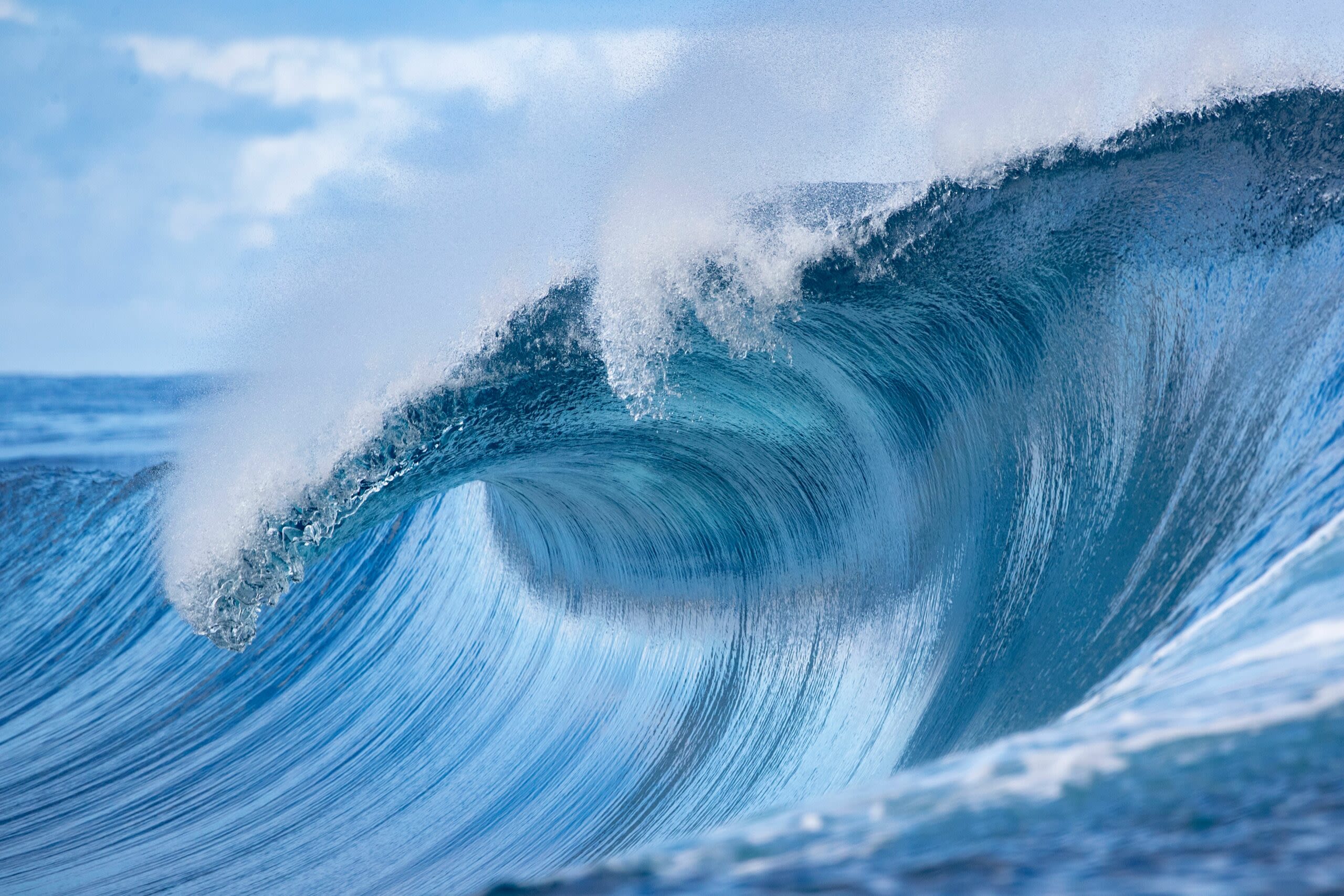 Where are the biggest waves in the world?