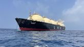 No pudo descargar el barco de GNL y Argentina se quedó sin stock: ya le cortaron el gas a más de 100 industrias - Diario Río Negro