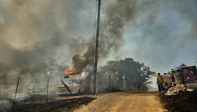 Thousands evacuate as Northern California wildfire spreads, with more hot weather expected | World News - The Indian Express