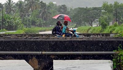 Weather today: IMD issues orange alert for heavy rains in 6 states
