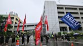 Trabajadores de Samsung comienzan una huelga de tres días por mejores salarios