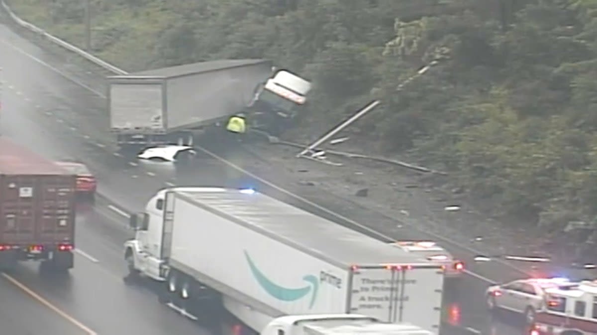 Jackknifed truck caused miles of delays on I-95 North in Fairfield