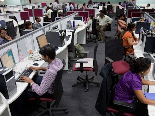 Stampede-like situation in Mumbai over jobs: Is India facing an employment crisis?