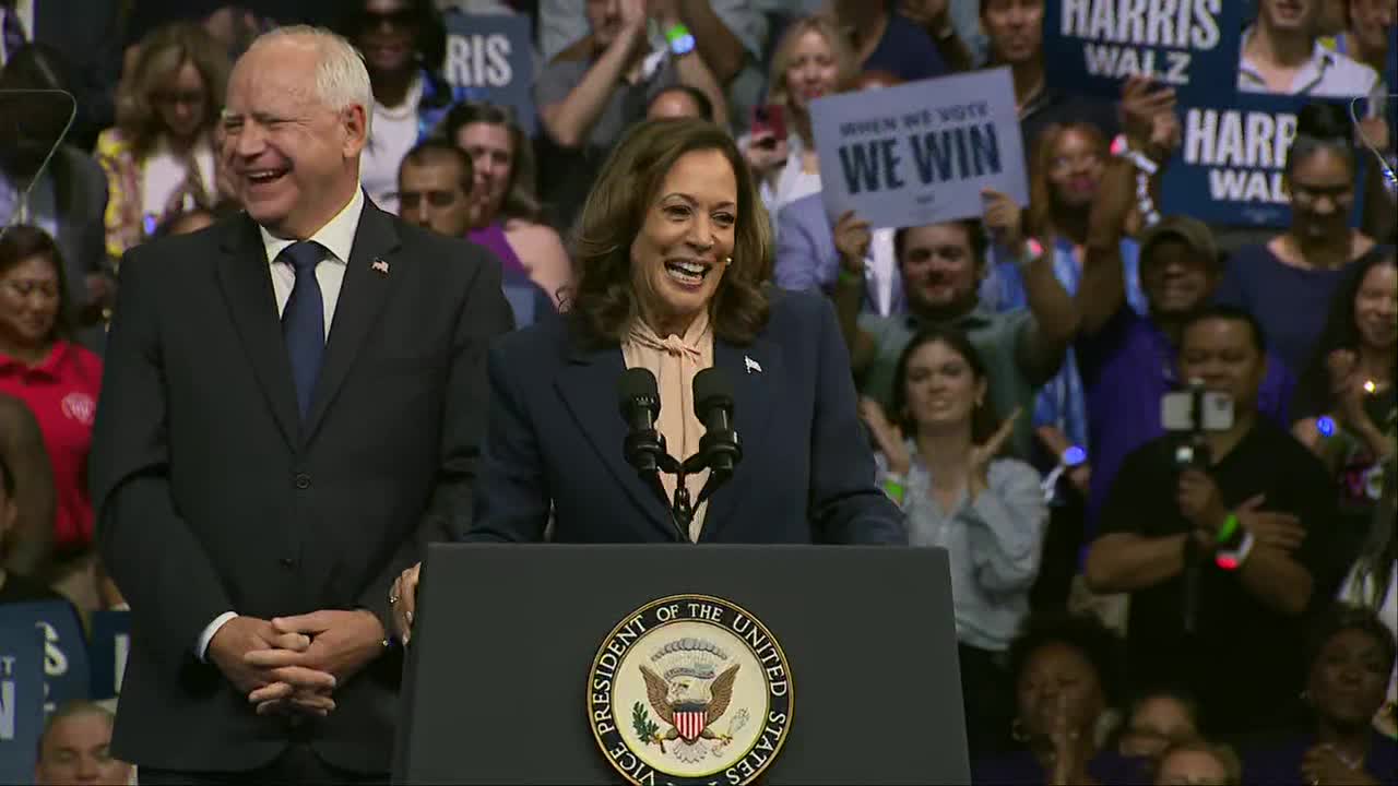 Harris, Walz hold campaign rally in Phoenix