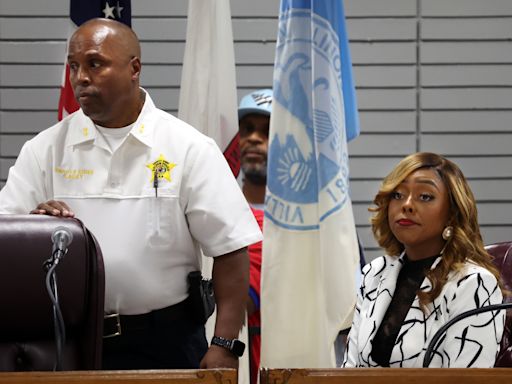 Dolton deputy police Chief Lewis Lacey, an ally of Mayor Tiffany Henyard, indicted on federal bankruptcy fraud charges