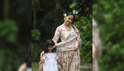 Sanjeeda Shaikh And Her Daughter Ayra Brightened Gloomy Monsoon Days With Their Vibrant Floral Looks