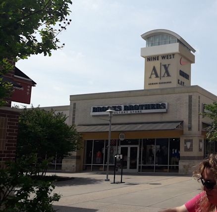 premium outlet malls houston