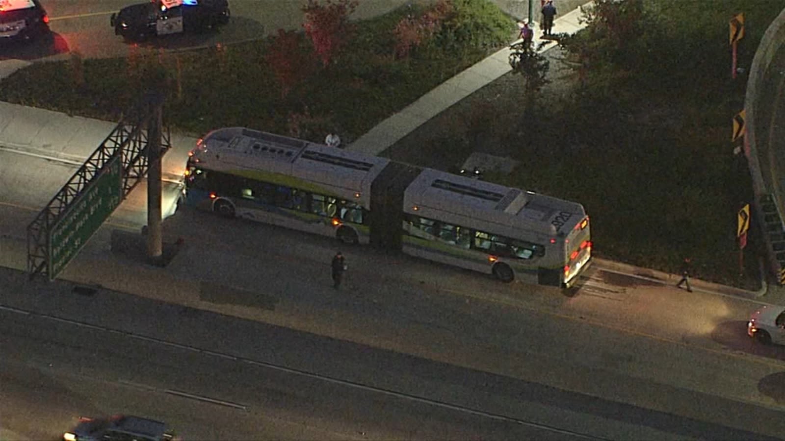 Passenger injured after shooting on bus near 10 Freeway in Baldwin Park, authorities say