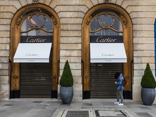 Bilionário Bernard Arnault, da Louis Vuitton, compra fatia de empresa dona da Cartier