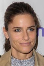 Amanda Peet