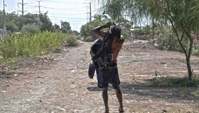 Hallan a hombre muerto al interior de un auto en Tierra Caliente; ¿golpe de calor?