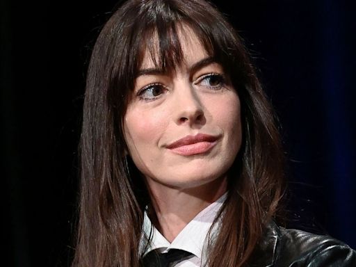 Anne Hathaway Apologises To Journalist After 'Awful' Old Interview Is Reposted Online