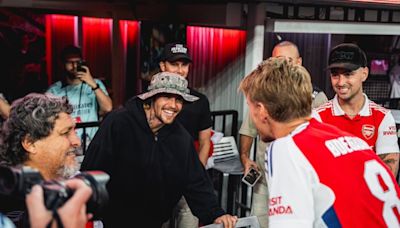 Justin Bieber Attends the Arsenal vs. Manchester United Game in L.A.